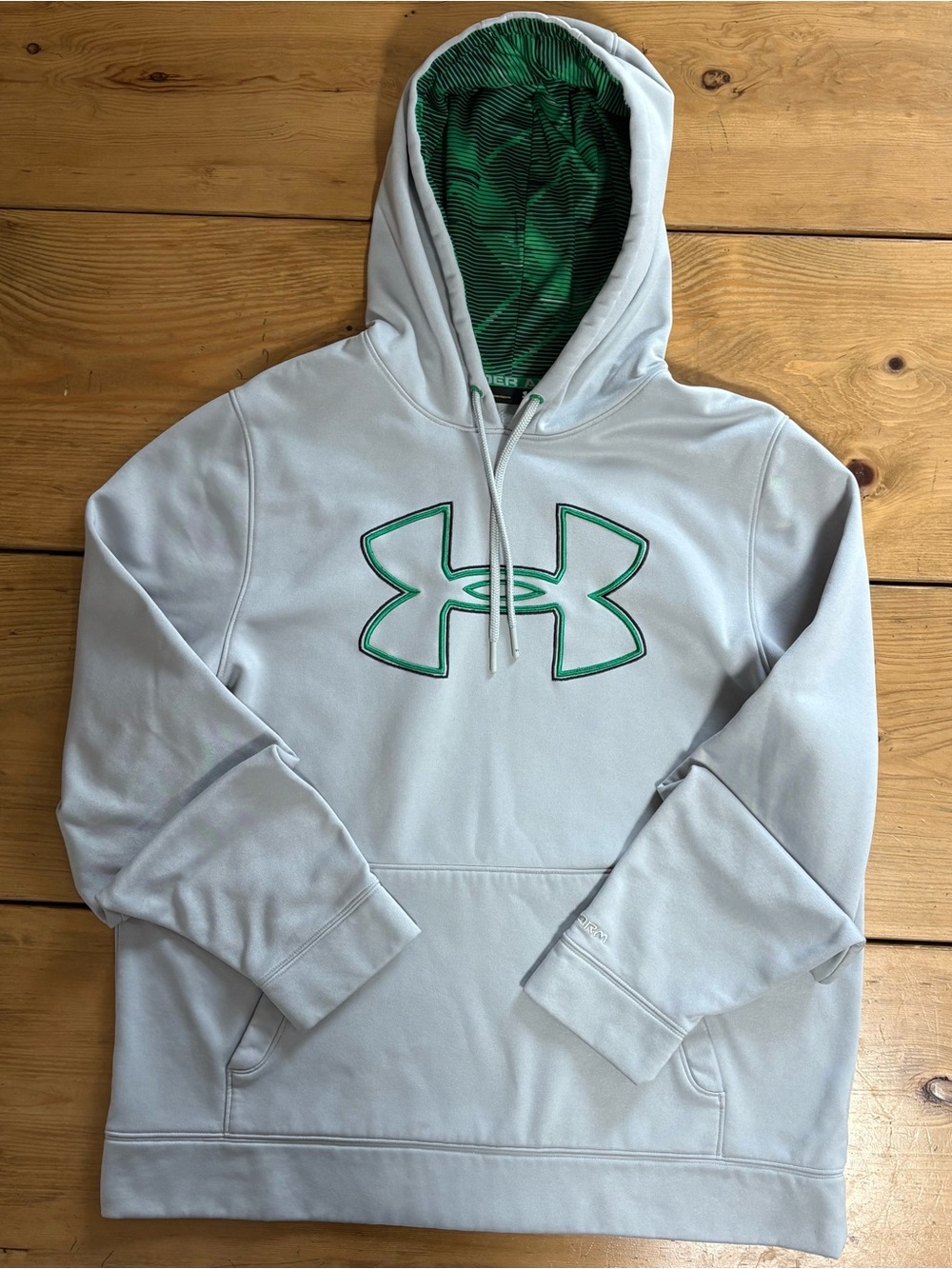 Men’s Large Loose Fit Under Armour Hooded Sweatshirt